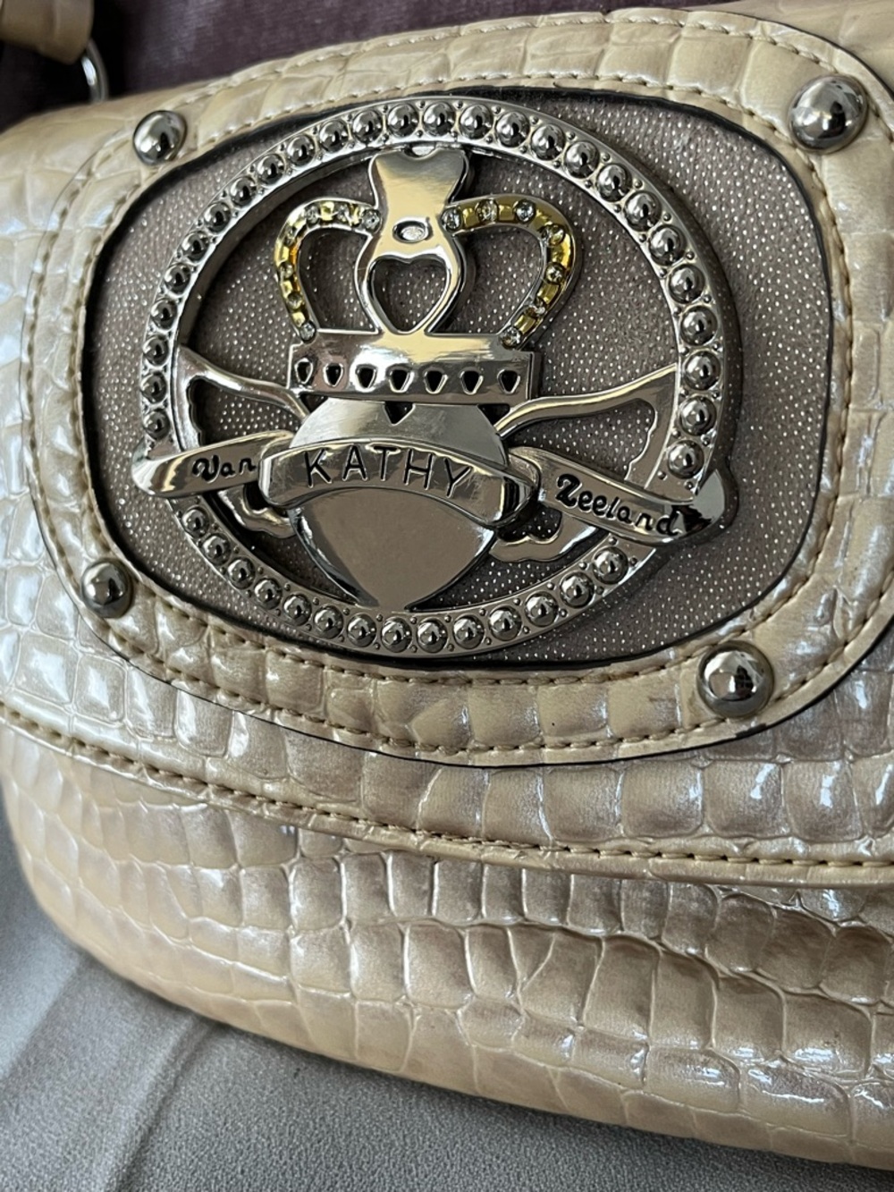Kathy Van Zeeland Metallic Ivory Gold Croc-Embossed Crossbody EUC Y2K LIKE NEW - Picture 9 of 9